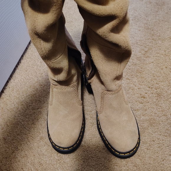 Dr Martens Tan Suede Women's Boots Slouchy Style - Picture 7 of 10